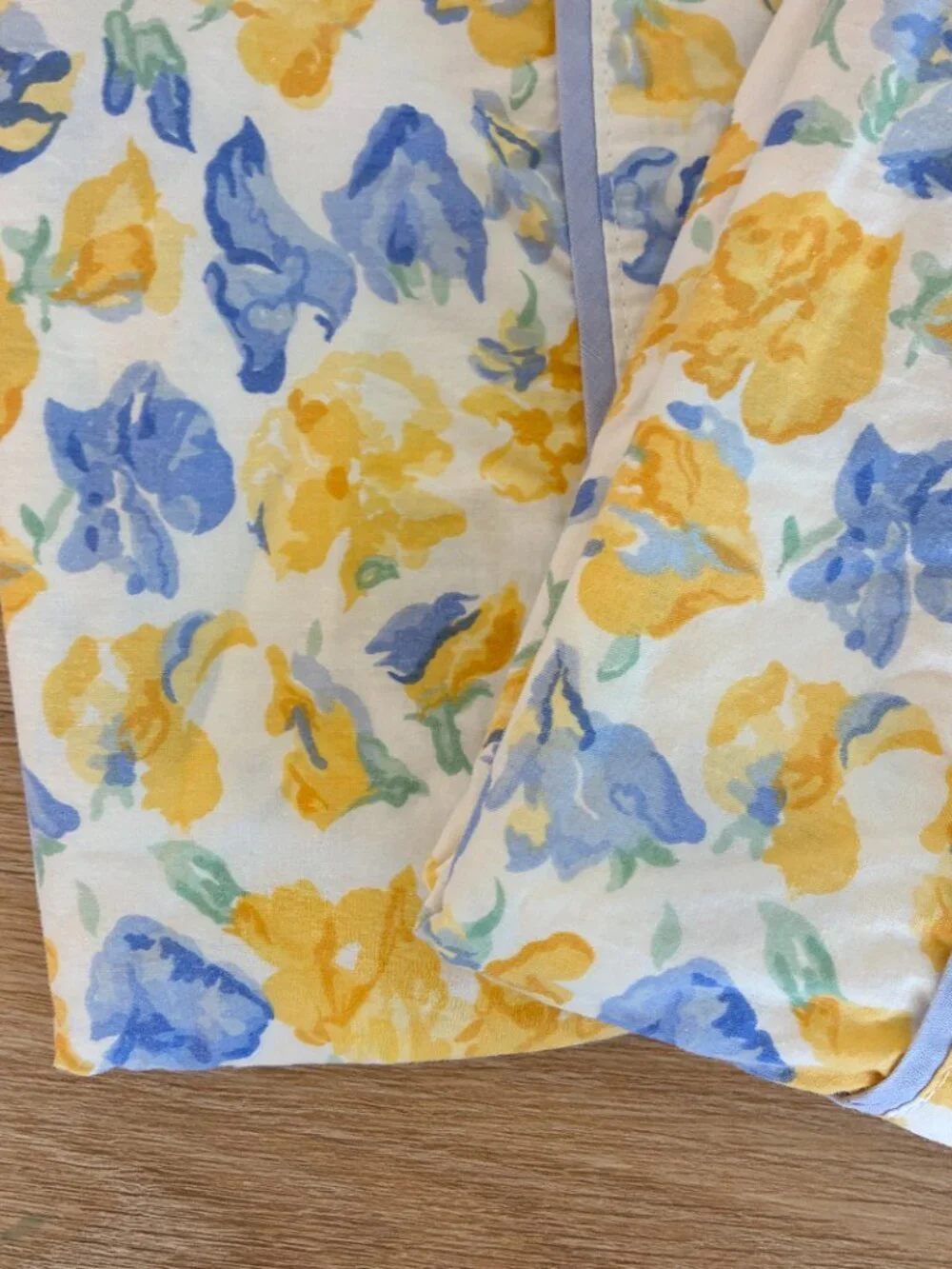 Vintage Laura Ashley Charlotte Confetti Floral Pillow Cases Set of 2 Standard